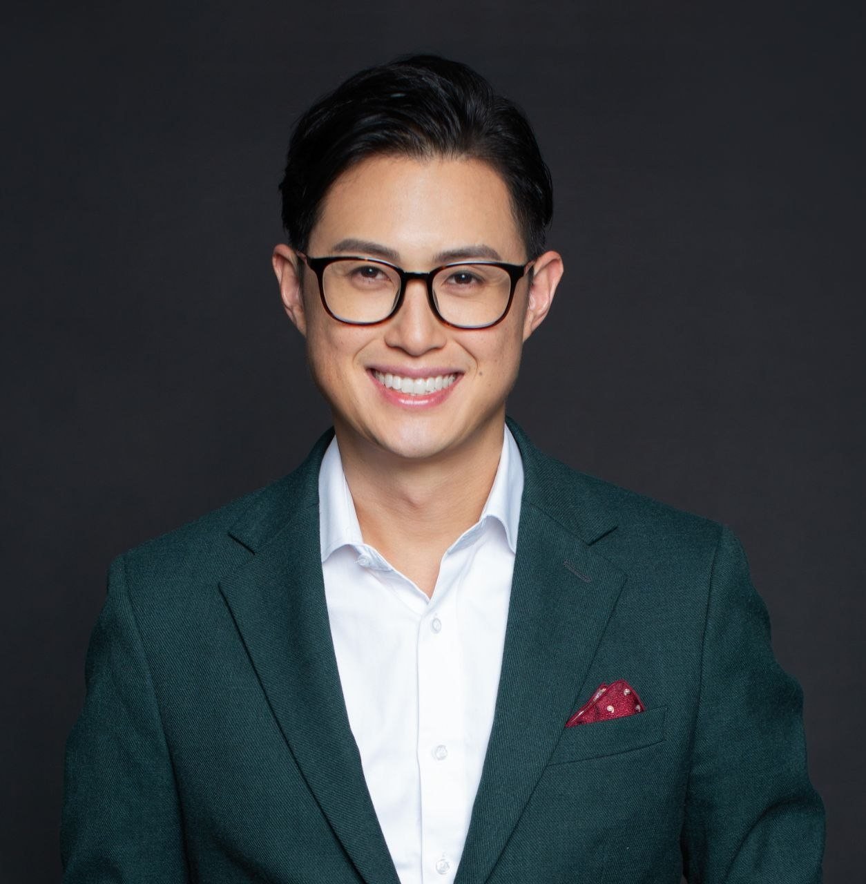 Dr Jeremy Sun Mingfa, plastic and reconstructive surgeon in Singapore with subspecialty expertise in lymphedema surgery